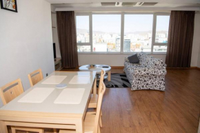 Lovely 2 BR unit with city view